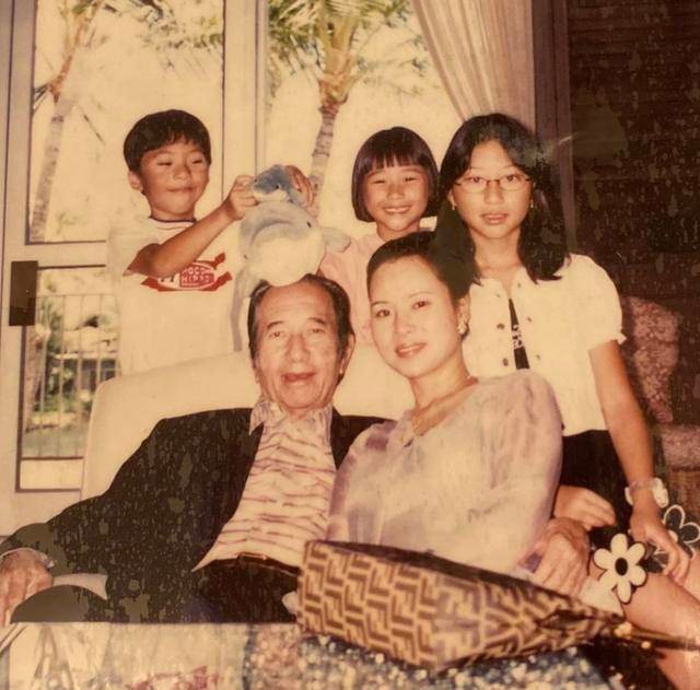 The legendary love story of gambling king Stanley Ho and his caregiver Zheng Yongshi_Zheng Yongshi got married_Zheng Yongshi's counterattack to become the fifth concubine of the gambling king