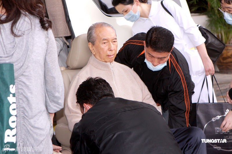 Cheng Yongshi got married_Zheng Yongshi's counterattack to become the fifth concubine of the gambling king_The legendary love story of gambling king Stanley Ho and his caregiver Zheng Yongshi