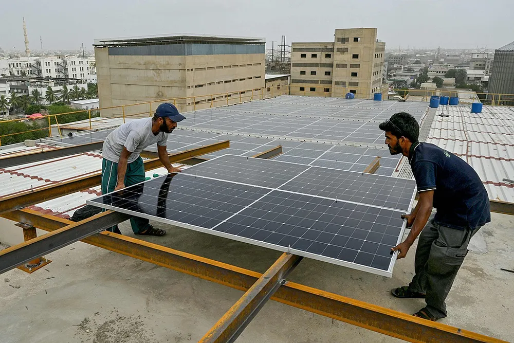 The Solar Revolution Is Coming! Pakistan's Rapid Expansion Eases Power Shortage-Lijin Finance