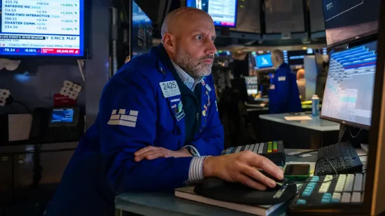 In The Early Morning Of February 13, U.S. Stocks Fell In Midday Trading, Silver And Crude Oil Fell, And The Financial Reports Of Many Companies Attracted Attention.-Lijin Finance