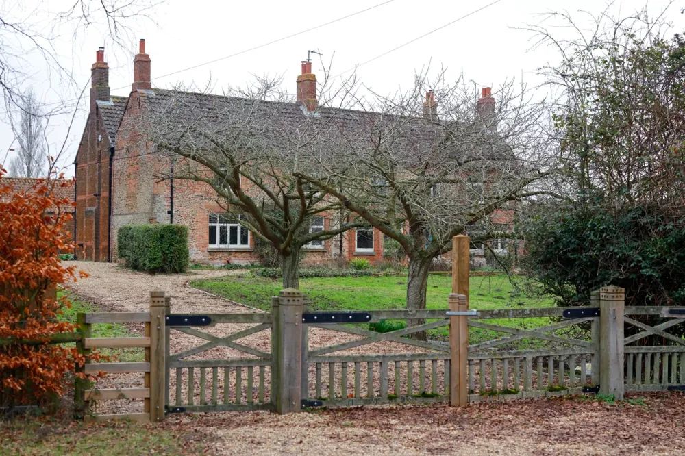 _Farm Kingdom_Prince Andrew’s smart fishing for flying fish