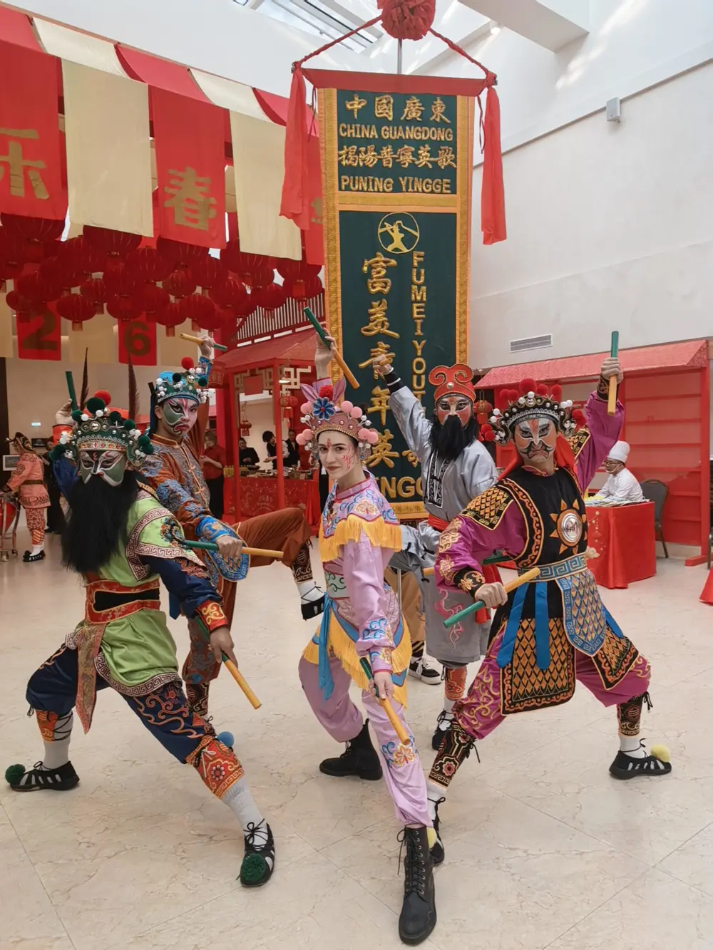 The tractor always jumps at a slow speed_The dj song that the heat wave loves to fight_