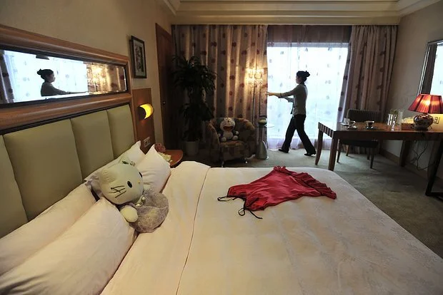 Russian Media Claimed That Some Hotel Rooms In China Have "hidden Cameras" To Record And Sell Videos-Lijin Finance