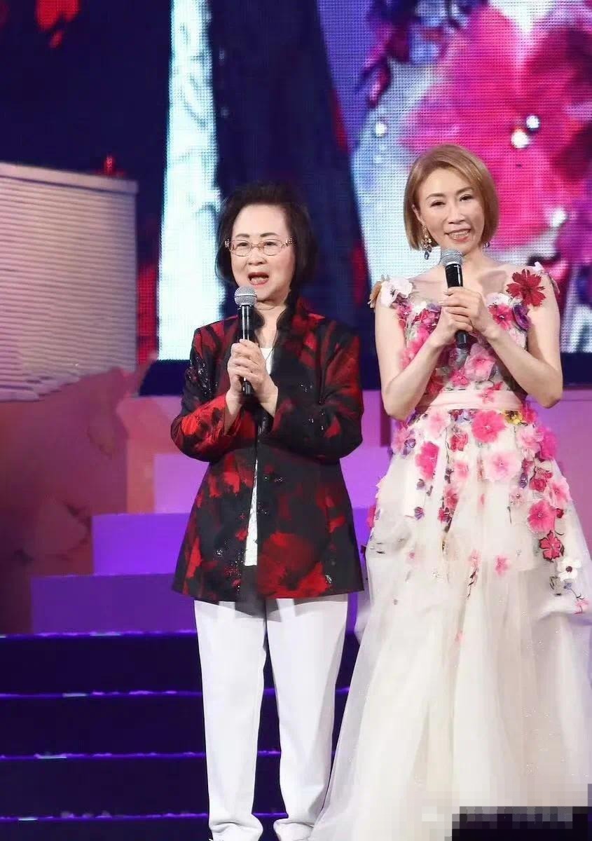 Countless stars have become popular, and her works will be remembered for generations. Qiong Yao bid farewell to the times in the most beautiful way. Countless stars have become famous, and her works will last forever. Qiong Yao bid farewell to the times in the most beautiful way. Countless stars have become popular, and her works will last forever. Qiong Yao bid farewell to the times in the most beautiful way. Countless stars have become famous, and her works will last forever. Qiong Yao bid farewell to the times in the most beautiful way.