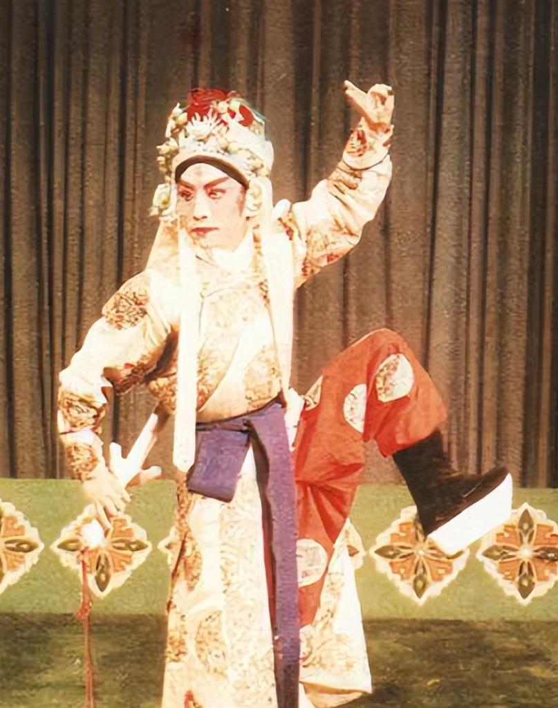 Shouting "defeat the American emperor", but immigrating to the United States with his whole family in his later years, how is 84-year-old Song Yuqing doing now_ Shouting "defeat the American emperor", but immigrating to the United States with his whole family in his later years, how is 84-year-old Song Yuqing doing now_