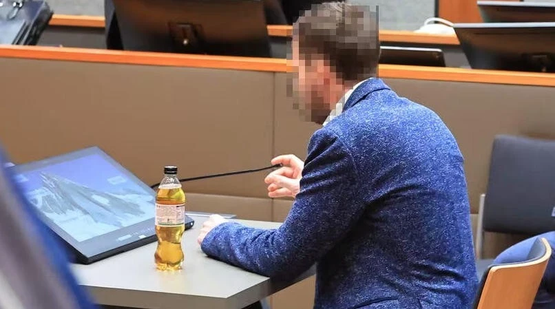 A man takes his girlfriend to climb a mountain and runs away, leaving her to die? The court revealed: He also did this to his ex-girlfriend! __A man took his girlfriend to climb a mountain and ran off on his own, leaving her to die? The court revealed: He also did this to his ex-girlfriend!