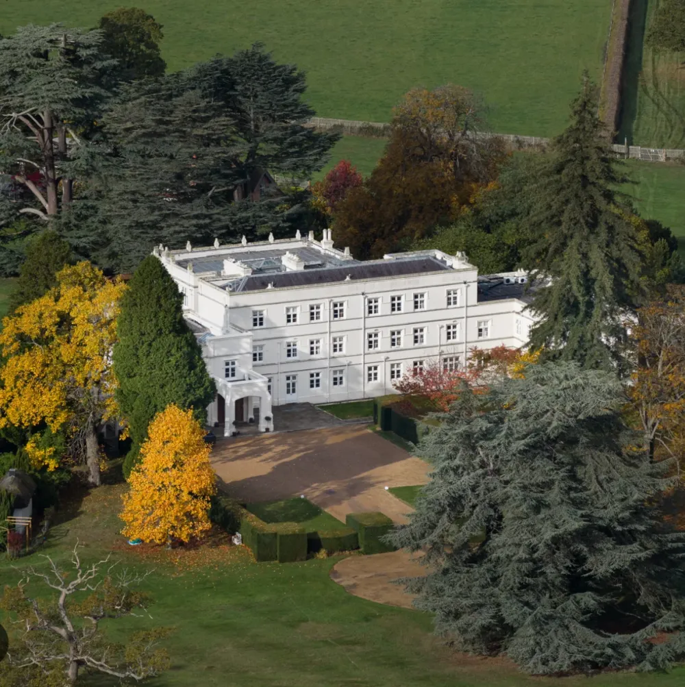 _I am the Queen's son! It was revealed that Andrew collapsed when he was driven away. Did Charles know the inside story? _I am the Queen's son! It was revealed that Andrew collapsed when he was driven away. Did Charles know the inside story?