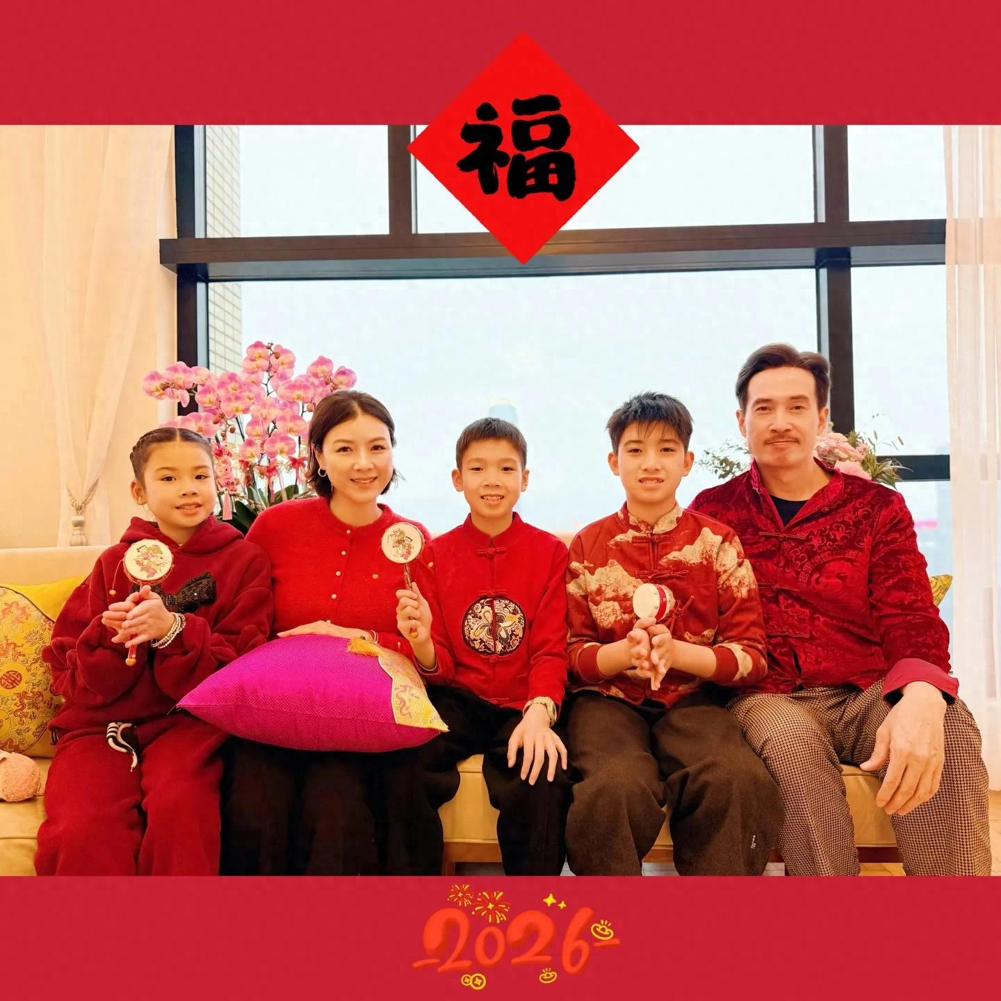 _New Year's greetings for family portrait_Beautiful sentences for New Year's family portrait
