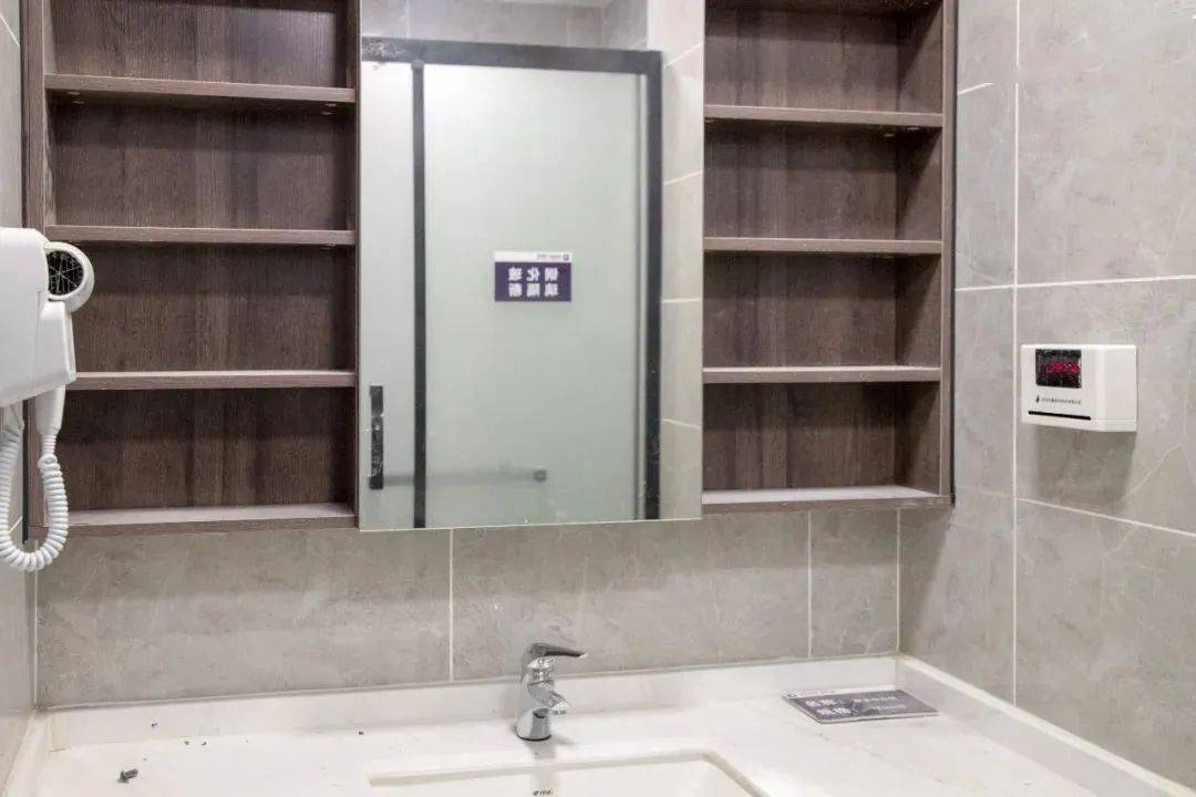 UIC UIC dormitory ceiling_Guangdong Institute of Finance dormitory picture_Guangdong Neusoft College's sixth expansion project dormitory