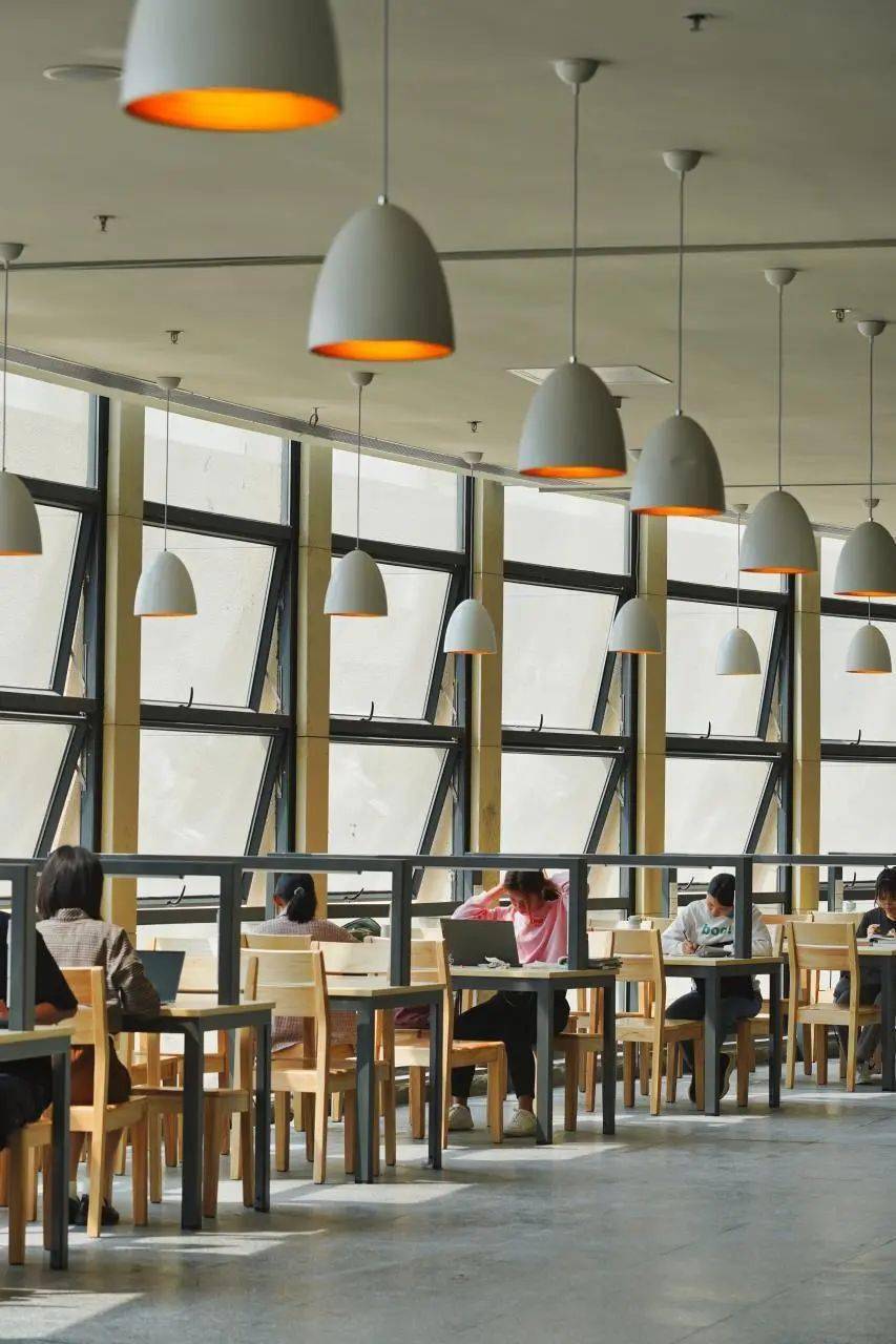 Guangdong Neusoft College Phase 6 expansion project dormitory_Guangdong Institute of Finance dormitory picture_UIC UIC dormitory ceiling