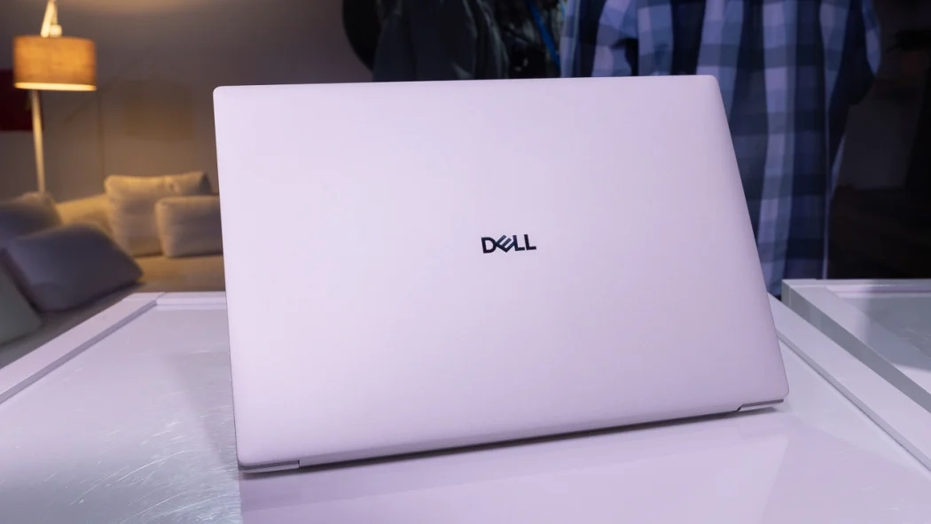 Dell's current situation__Dell's performance declines