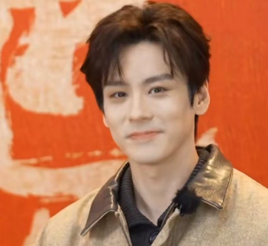 Li Xian and Yang Zi picture HD wallpaper_What is the reason for eating and pulling now_