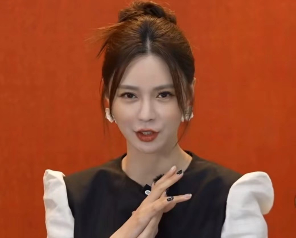 What is the reason for eating and pulling now_Li Xian and Yang Zi picture HD wallpaper