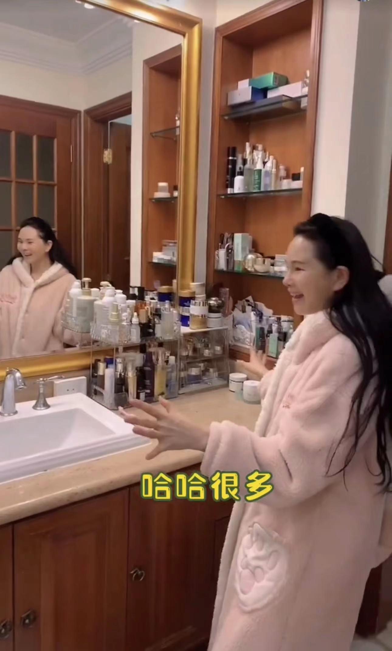 Real photos of women without makeup_Recent photos without makeup_