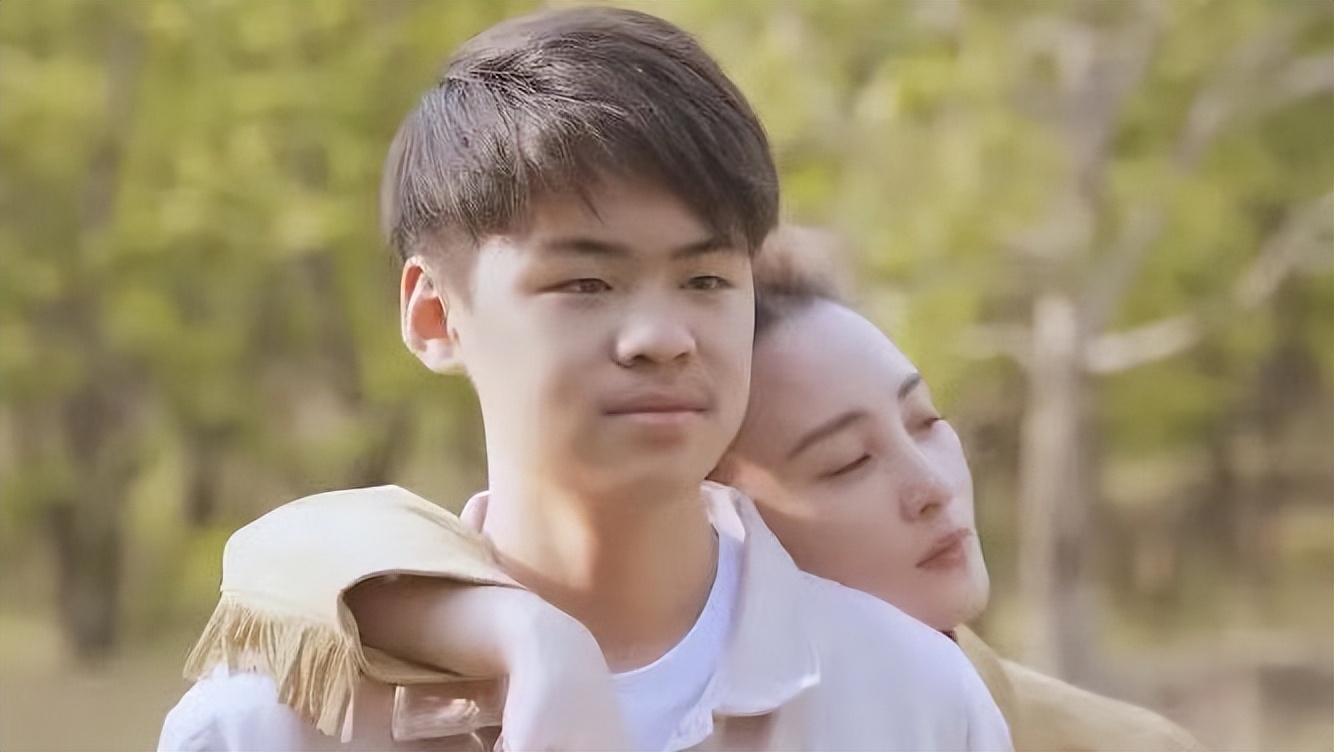 The inheritance is really good. The 18-year-old Huang Duoduo is dressed up and mature, and like her mother, she has been in love for the rest of her life. The inheritance is really good. The 18-year-old Huang Duoduo has been dressed up and mature, and she has been in the same boat for the rest of her life. The inheritance is really good. The 18-year-old Huang Duoduo is dressed up and mature, and like her mother, she has been in love for the rest of her life. The inheritance is really good. The 18-year-old Huang Duoduo has been dressed up and mature, and like her mother, she has been in love for the rest of her life_