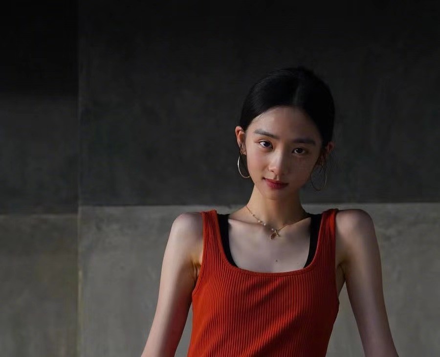 The inheritance is really good. The 18-year-old Huang Duoduo is dressed up and mature, and like her mother, she has been in love for the rest of her life. The inheritance is really good. The 18-year-old Huang Duoduo has been dressed up and mature, and she has been in the same boat for the rest of her life. The inheritance is really good. The 18-year-old Huang Duoduo is dressed up and mature, and like her mother, she has been in love for the rest of her life. The inheritance is really good. The 18-year-old Huang Duoduo has been dressed up and mature, and like her mother, she has been in love for the rest of her life_