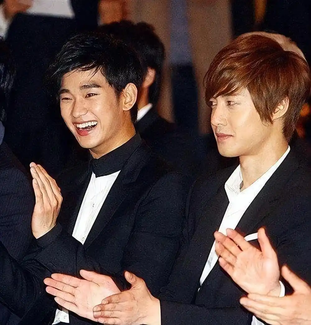 崔雪莉具荷拉金赛纶张紫妍_韩国娱乐圈黑暗面_崔雪莉现在在哪个公司