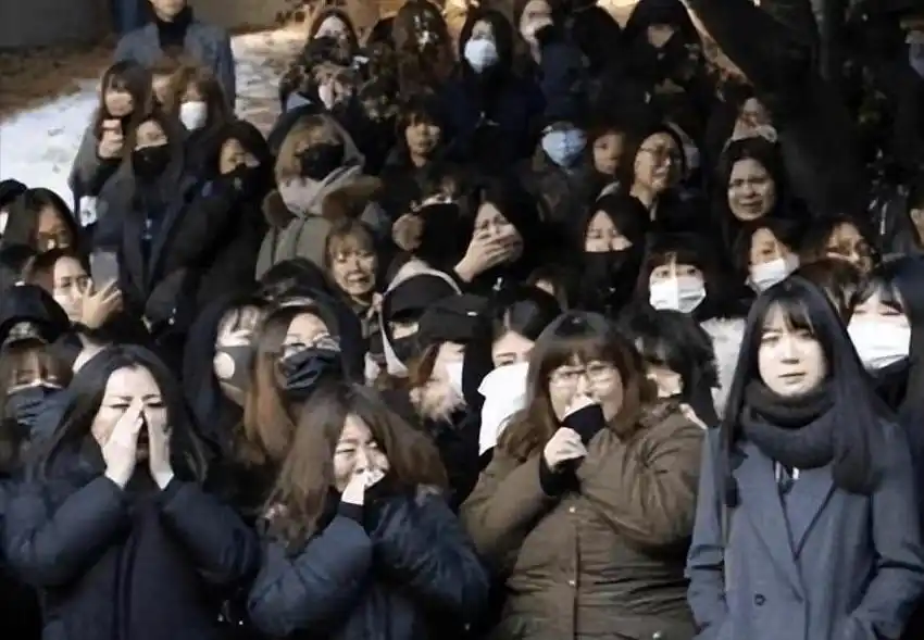 崔雪莉具荷拉金赛纶张紫妍_崔雪莉现在在哪个公司_韩国娱乐圈黑暗面