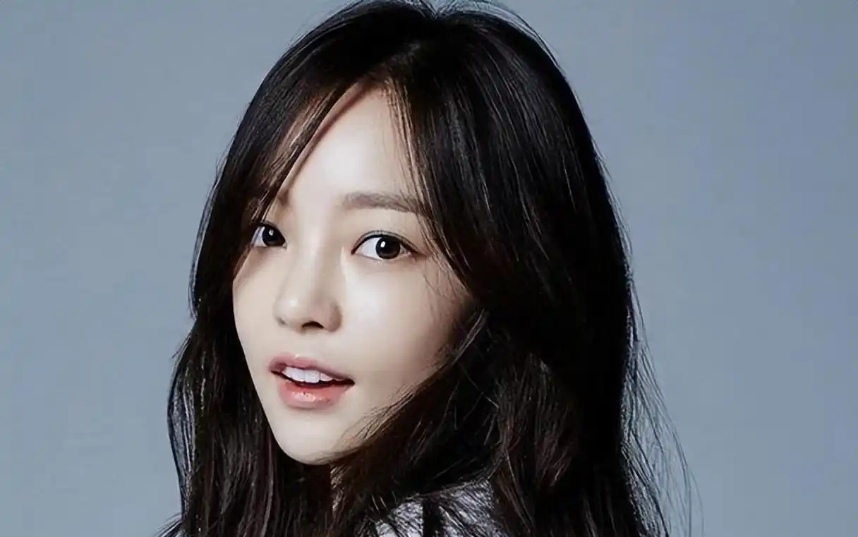 崔雪莉现在在哪个公司_崔雪莉具荷拉金赛纶张紫妍_韩国娱乐圈黑暗面