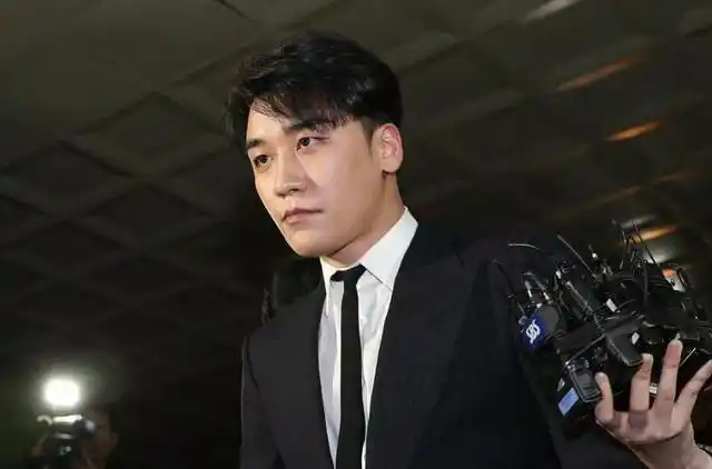 崔雪莉现在在哪个公司_雪莉悲剧 韩娱圈 财阀体制