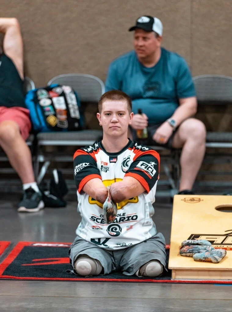 _他连手脚都没有,却能拔枪杀人,开车逃跑?曾经天残励志主角,变杀人犯了_他连手脚都没有,却能拔枪杀人,开车逃跑?曾经天残励志主角,变杀人犯了