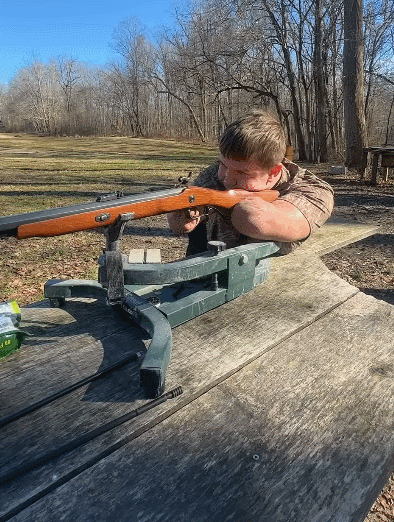 _他连手脚都没有,却能拔枪杀人,开车逃跑?曾经天残励志主角,变杀人犯了_他连手脚都没有,却能拔枪杀人,开车逃跑?曾经天残励志主角,变杀人犯了