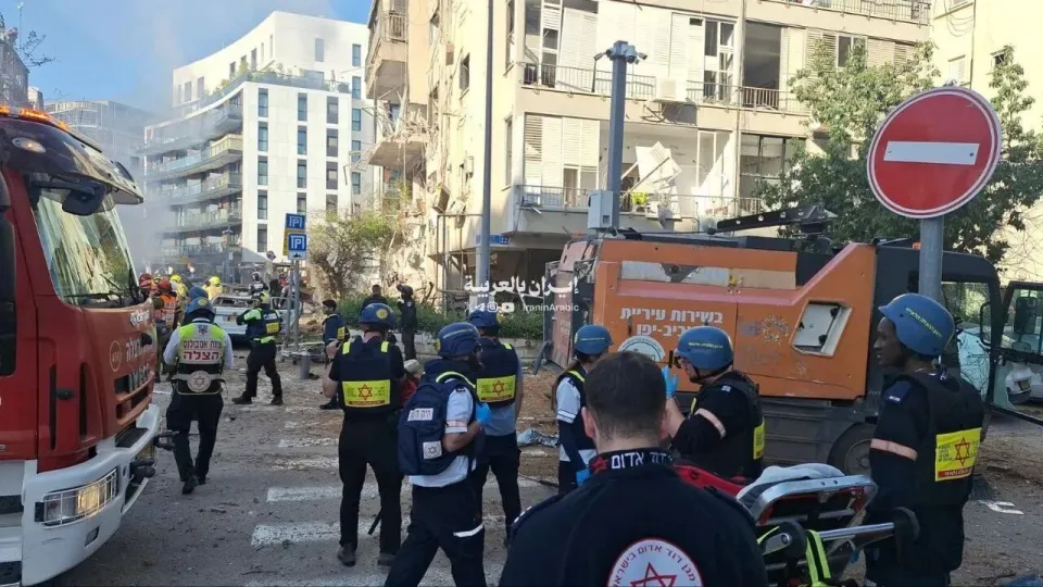 _霍尔木兹海峡沟通什么和什么洋_霍尔木兹海峡海战