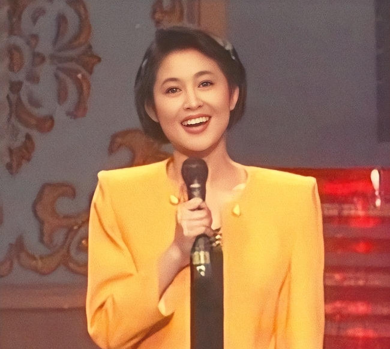 历年春晚女主持人名单_春晚女主持人名单大全_cctv2财经频道女主持人