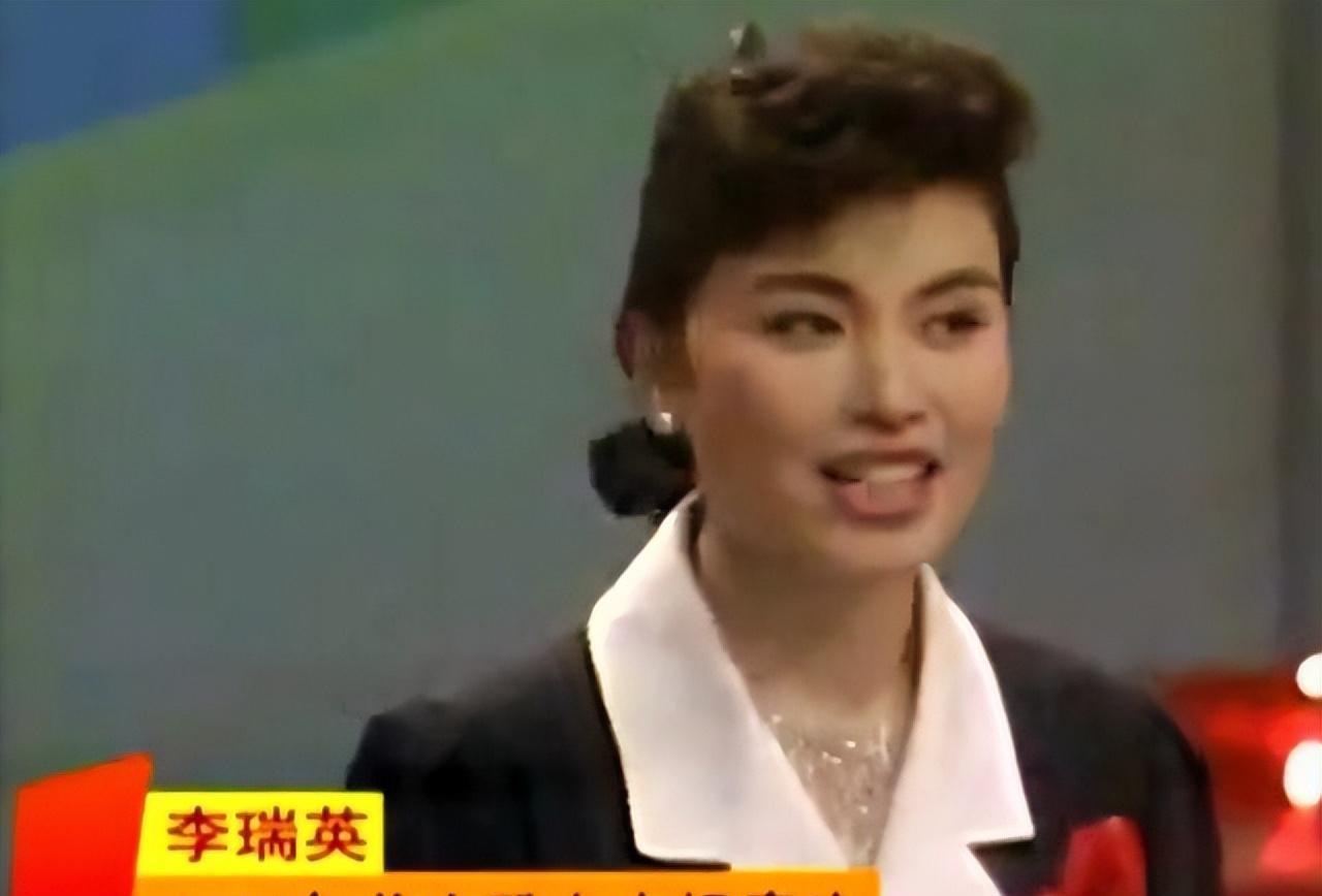 春晚女主持人名单大全_历年春晚女主持人名单_cctv2财经频道女主持人