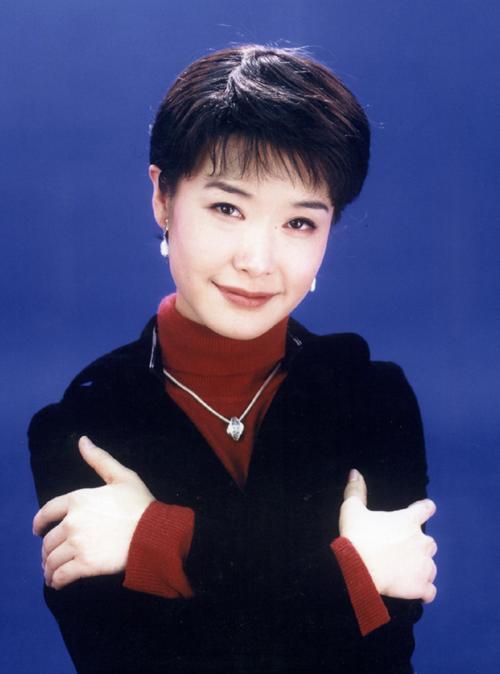 春晚女主持人名单大全_历年春晚女主持人名单_cctv2财经频道女主持人