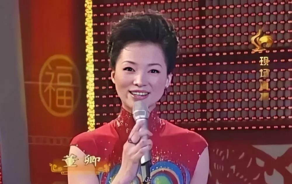 cctv2财经频道女主持人_春晚女主持人名单大全_历年春晚女主持人名单