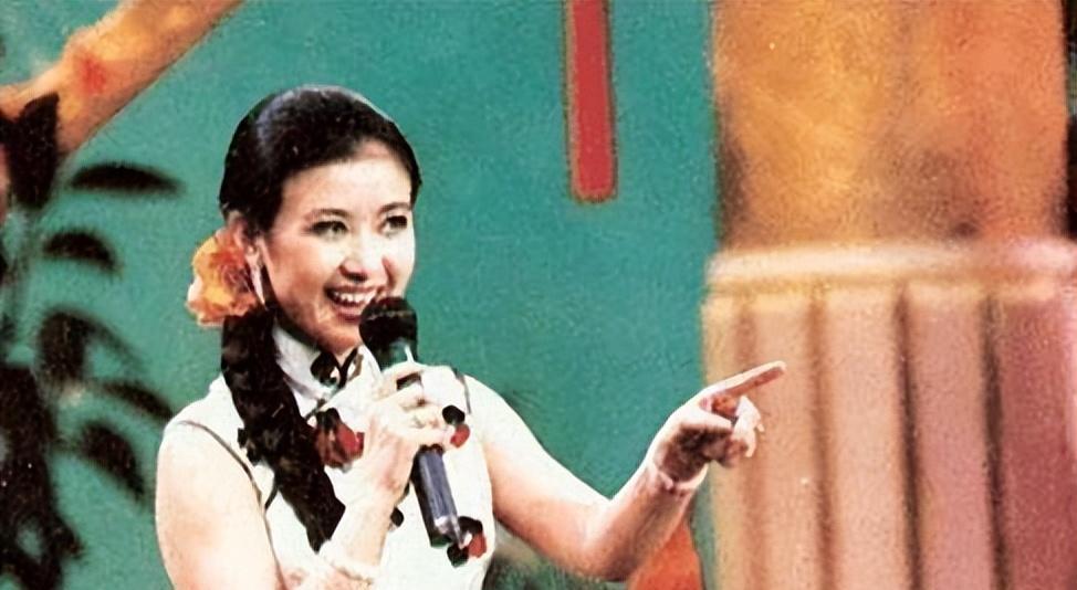 春晚女主持人名单大全_cctv2财经频道女主持人_历年春晚女主持人名单