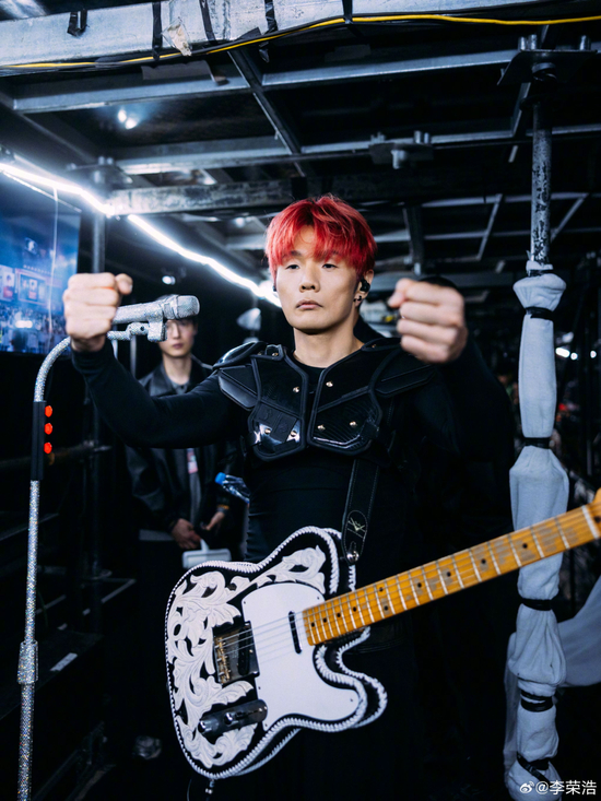 李荣浩的《李白》__李荣浩演唱李白视频