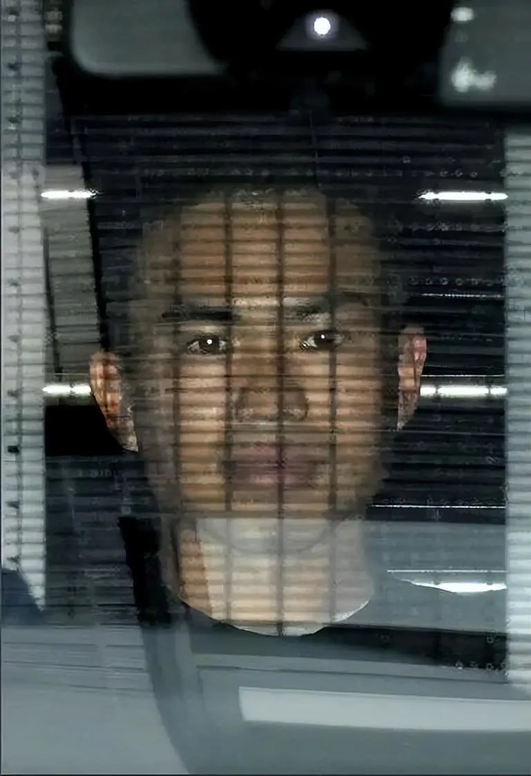 官员家属掌掴协警__日本外交官杀子