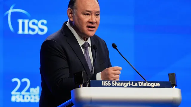 无视马科斯对华合作话语，菲防长公开对华发难，重提十多年前南海旧事_无视马科斯对华合作话语，菲防长公开对华发难，重提十多年前南海旧事_