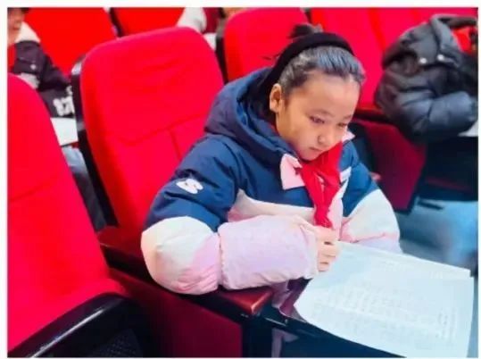 校园新鲜事_优秀校园新闻稿范文_精彩校园活动