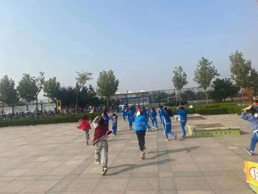 优秀校园新闻稿范文_精彩校园活动_校园新鲜事