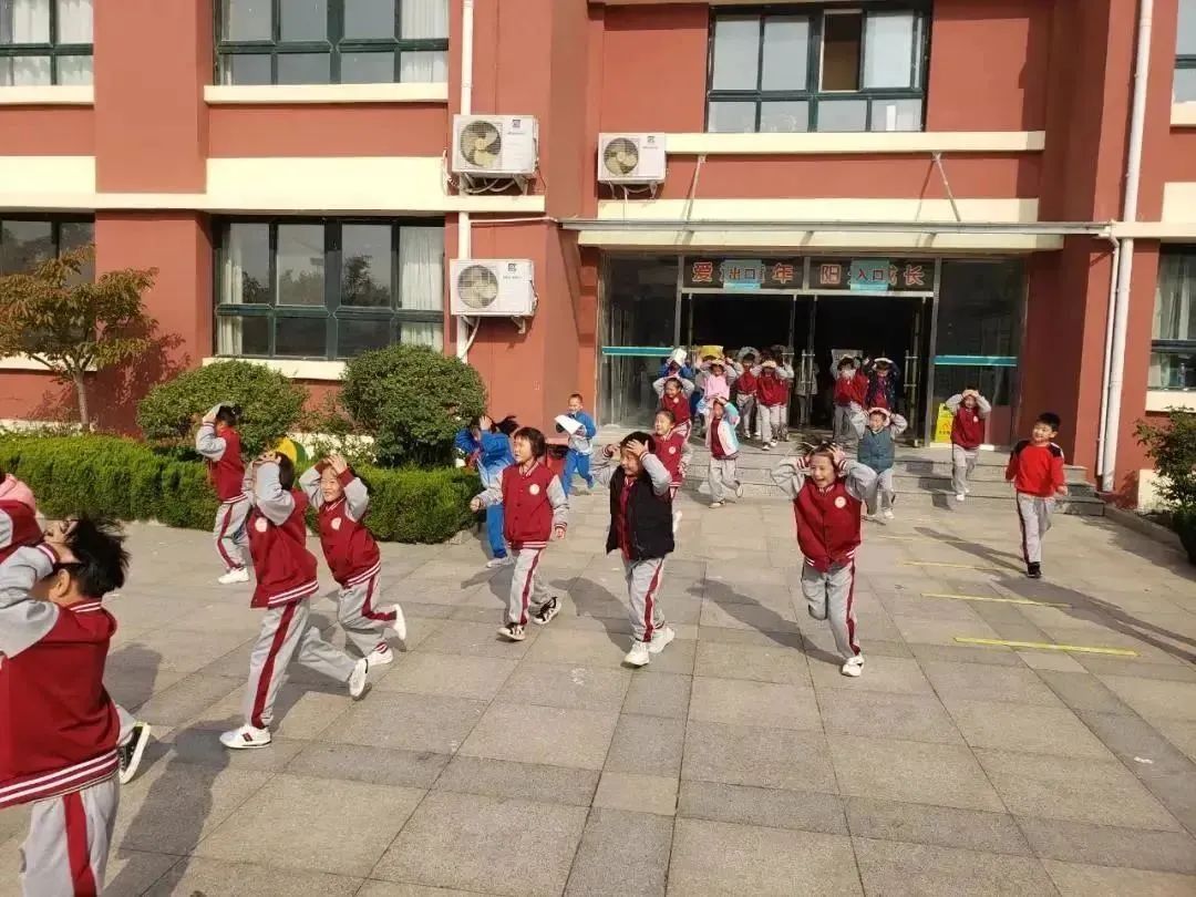 优秀校园新闻稿范文_精彩校园活动_校园新鲜事