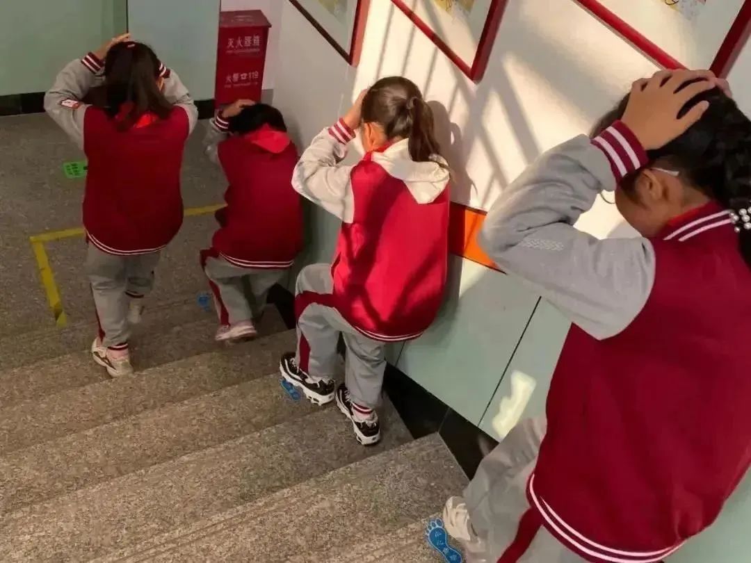 校园新鲜事_优秀校园新闻稿范文_精彩校园活动