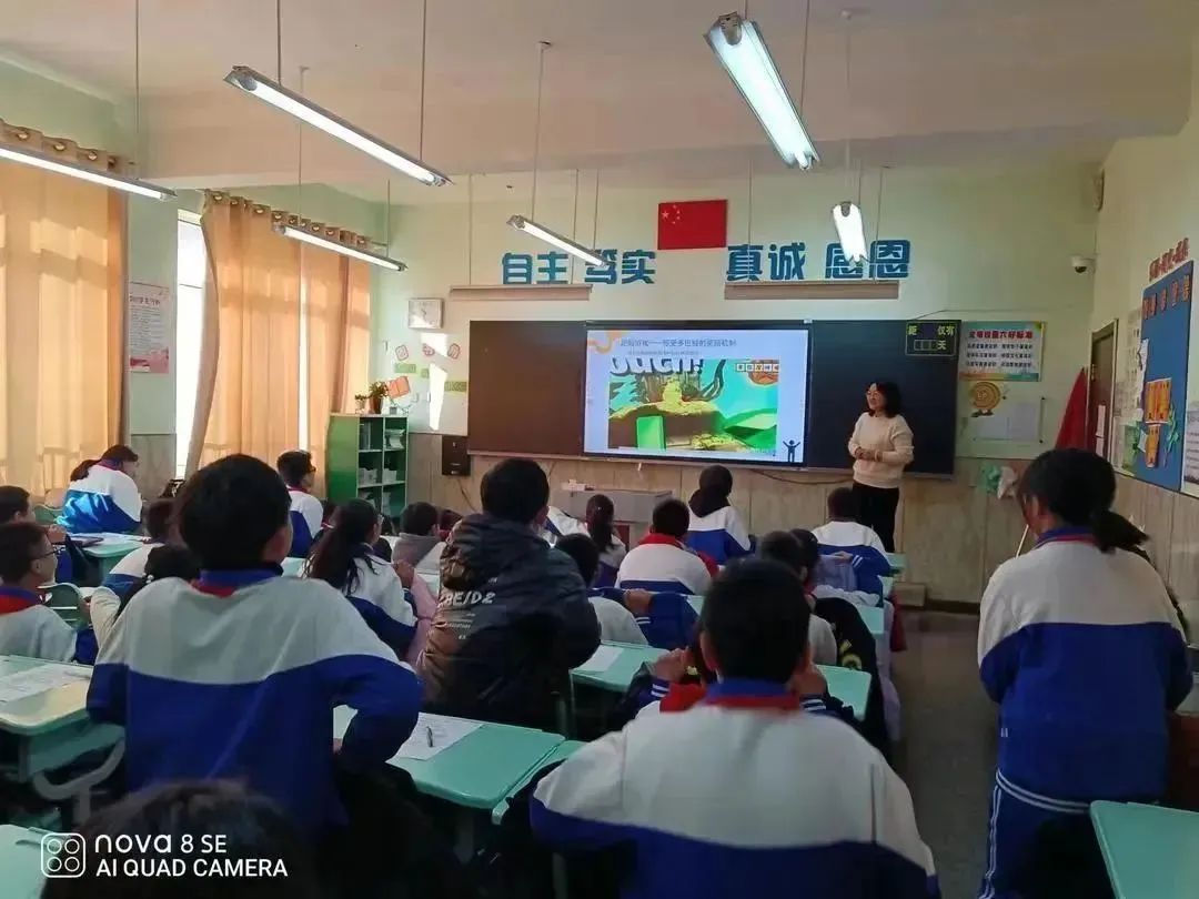 优秀校园新闻稿范文_精彩校园活动_校园新鲜事