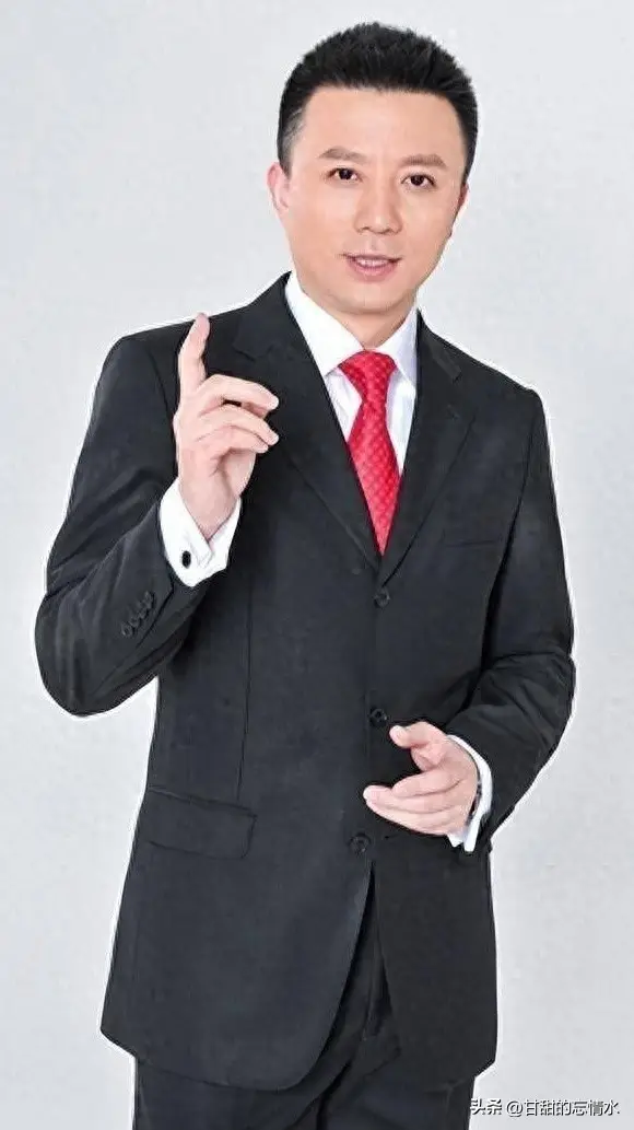 王音棋潘涛组合_新闻联播主播阵容_新闻联播播音员名单