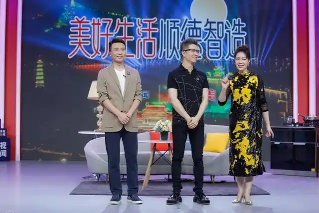 国脸历史变迁_央视新闻联播主持人_新闻联播播音员名单