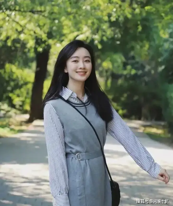 财经频道的某年轻女主持人_郭若天 央视美女主持人 主持经历