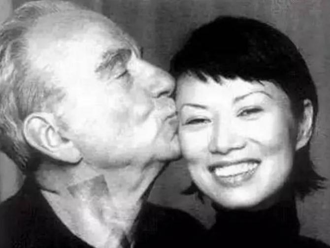 _邓文迪和她的女儿_邓文迪女儿有继承权吗