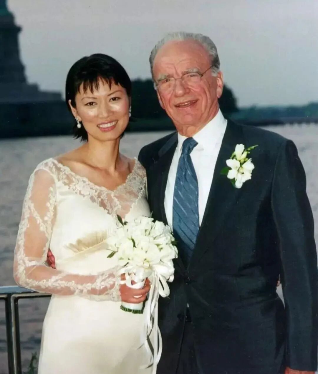 邓文迪和她的女儿_邓文迪女儿有继承权吗_