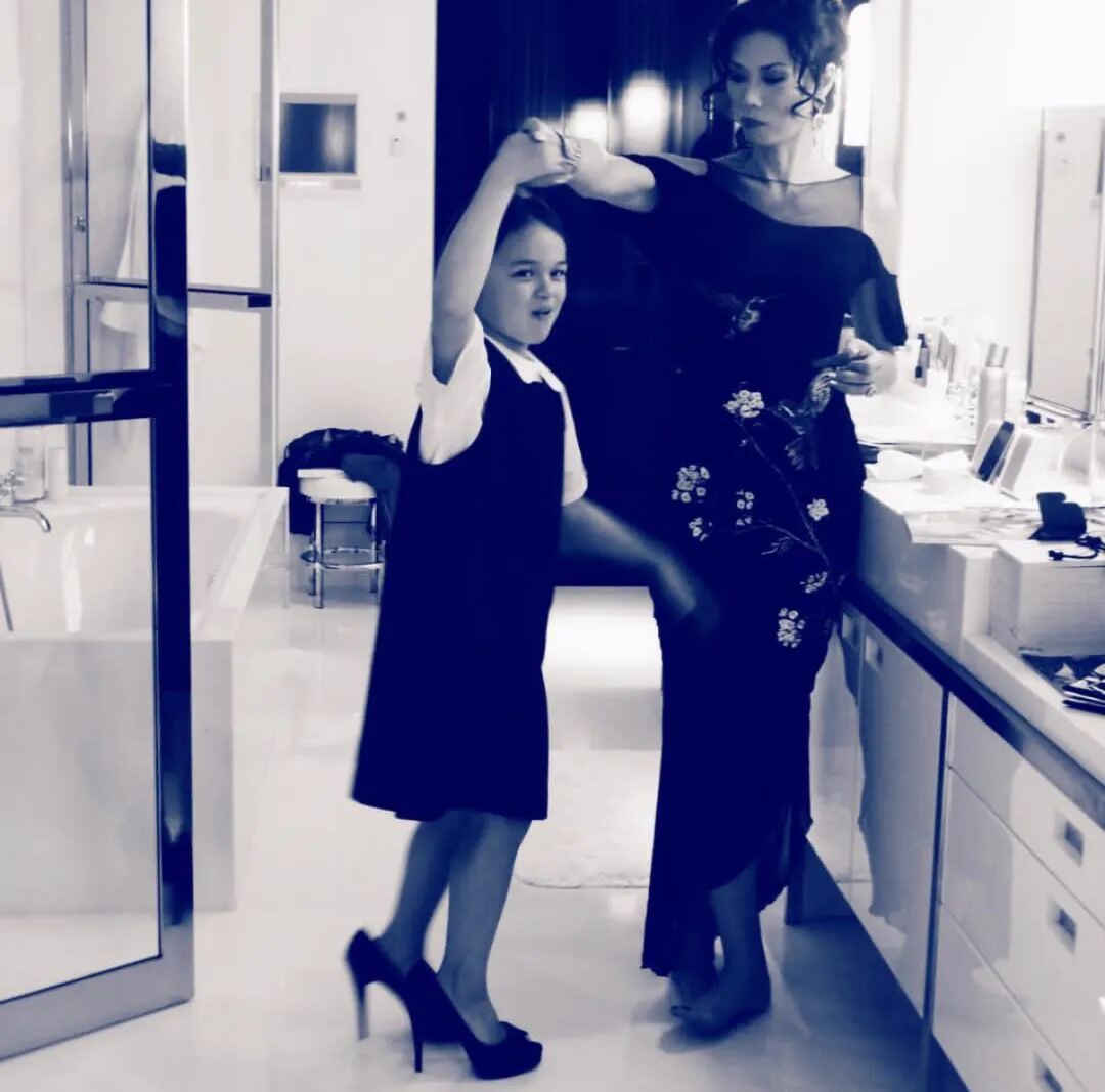 _邓文迪和她的女儿_邓文迪女儿有继承权吗