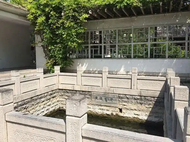 趵突泉金线泉老金线泉_济南名泉金线泉历史_金线泉的介绍